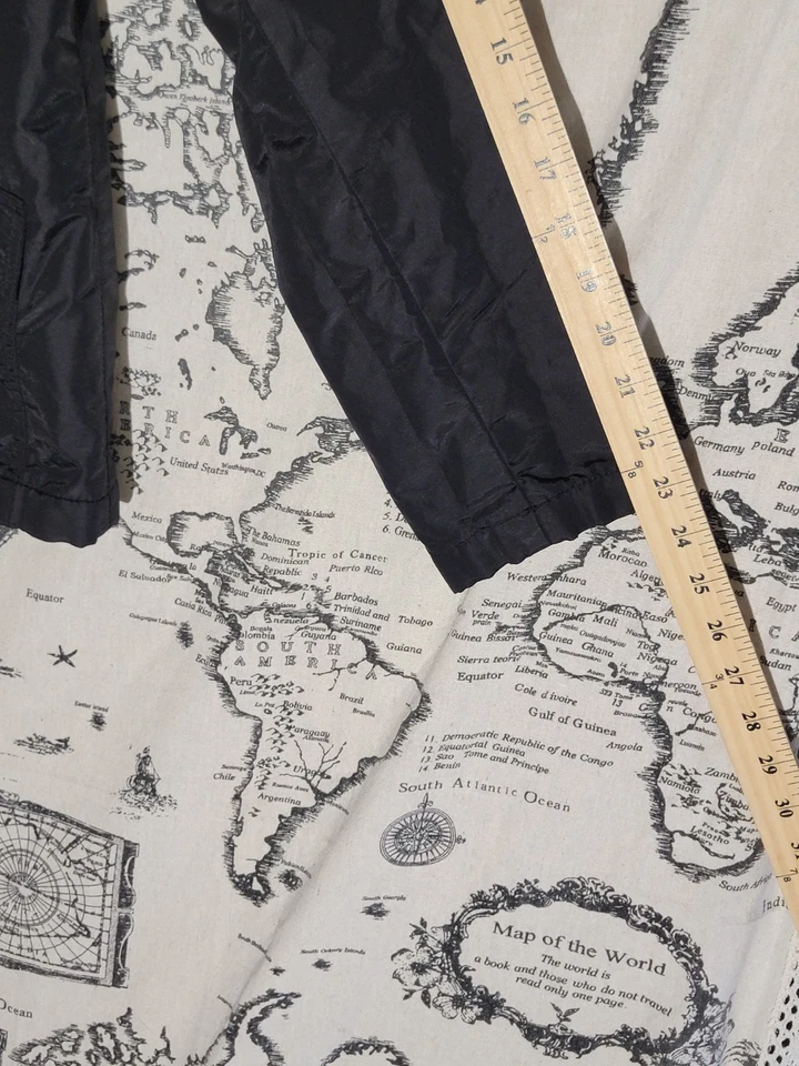 Chaqueta Marca Express World Pequeña Negra con Cremallera Nylon Forrada de Vellón De Colección Foto 4 de 4