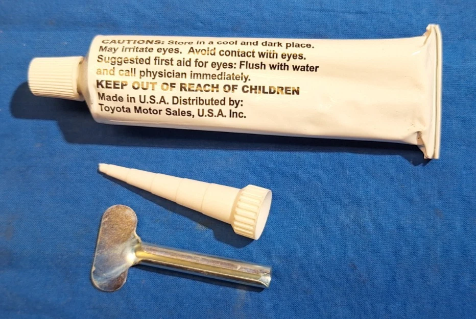 Embalaje de sello OEM Toyota 00295-00103 para cárter de aceite y carcasa de árbol de levas 3,0 oz NUEVO Foto 2 de 3