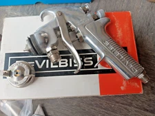 DeVilbiss- JGA  Pressure Paint spray gun 78