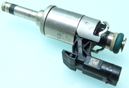 1x SKODA RAPID / NH / 1,4TSI 125PS / EINSPRITZDÜSE / 04E133036A (BM64)