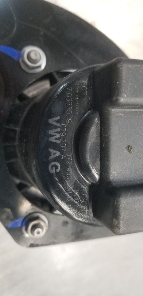 17 BENTLEY BENTAYGA 6.0L W12 SECONDARY AIR INJECTION PUMP RIGHT PASSENGER
