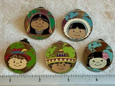 Disney Hidden Mickey Pins- 2009 It’s A Small World