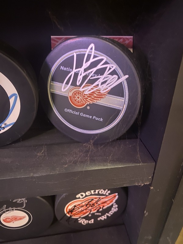 Henrik Zetterberg Autographed NHL Detroit Red Wings Official Game Puck JSA COA