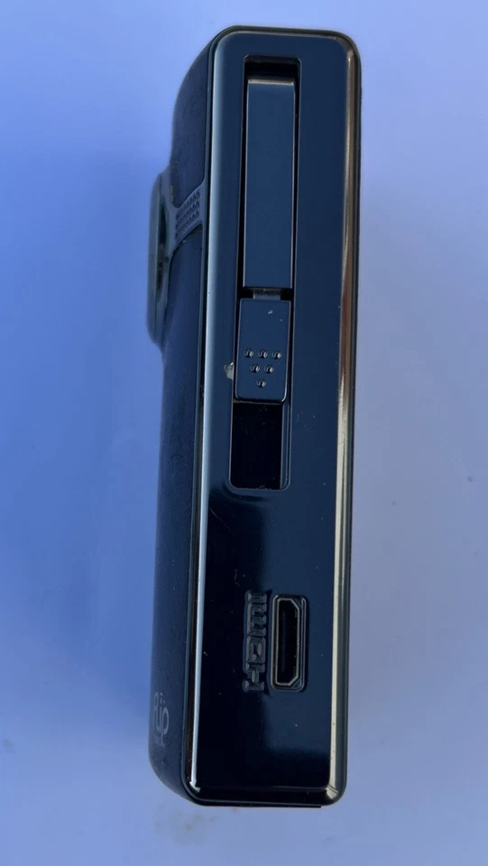 Flip ULTRA HD Video Camera - Image 4 of 4