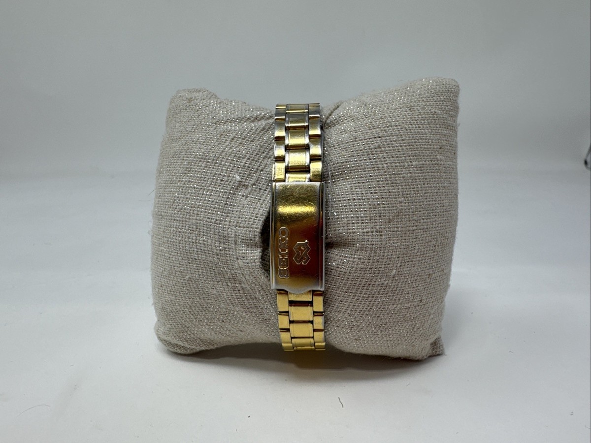 1980's Vintage Seiko Mickey Mouse Starburst Day/date Gold-toned