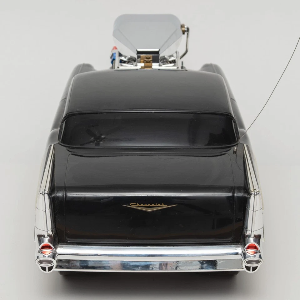 R/C Muscle Machines 1957 Chevrolet Bel Air Black Car w/Remote Huge 1/8 Scale - Image 4 of 4