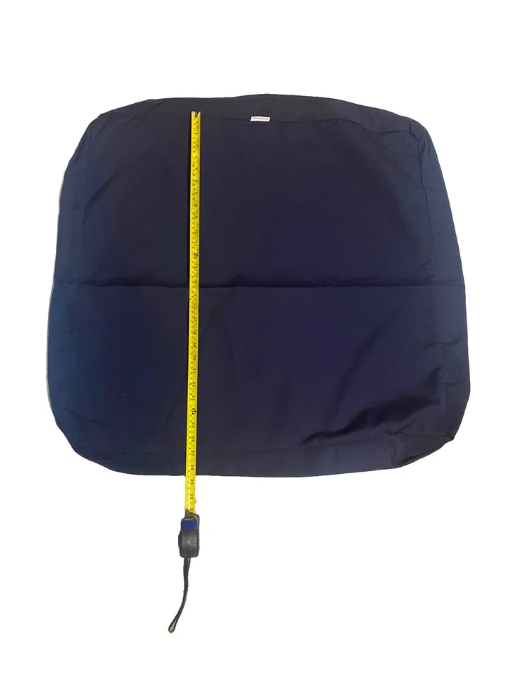 Juego de 2 fundas para sillas de exterior Sunbrella 27 x 27 x 4, azul marino Foto 3 de 4