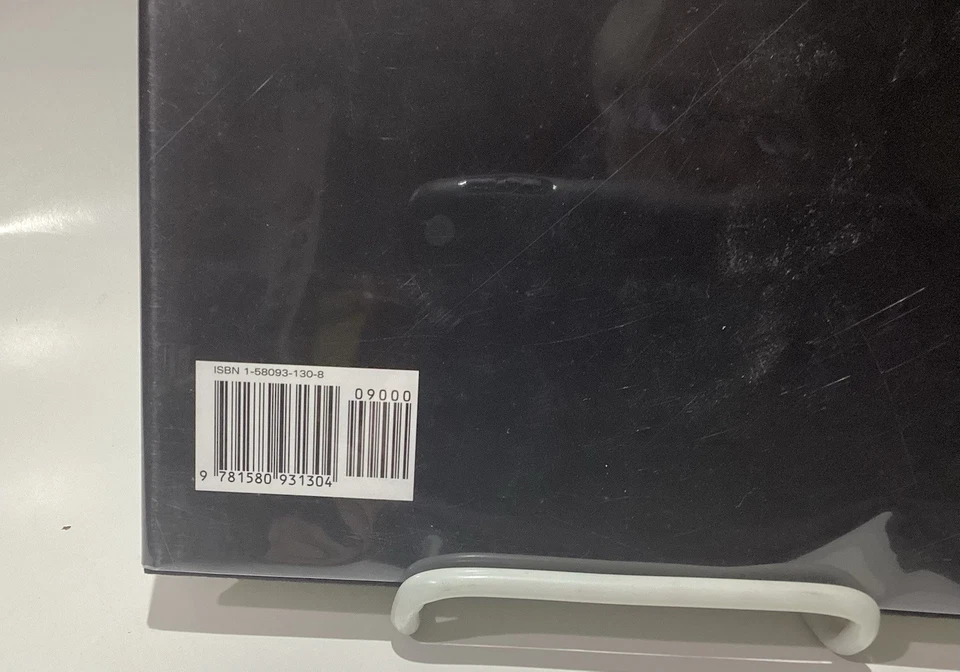 The Charged Void: Urbanism by Alison and Peter Smithson ISBN 1-58093-130-8 A55 - Image 2 of 4