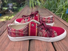 Phuyupata Tennis Shoes - Made in Peru - Size 7