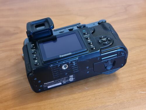 Panasonic DMC-L1 Camera - (Leica Digilux 3) - M2464 - Picture 11 of 15