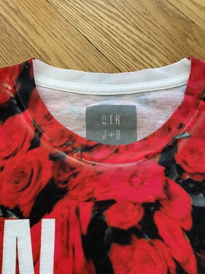 Beyonce Jay Z On the Run Tour Tee Shirt Red Graphic Roses Small
