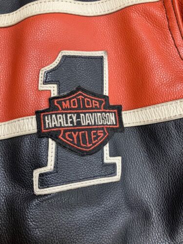 Giacca pelle GENIUNE Harley Davidson uomo VICTORY LANE #1 corsa MEDIA - Foto 4 di 11
