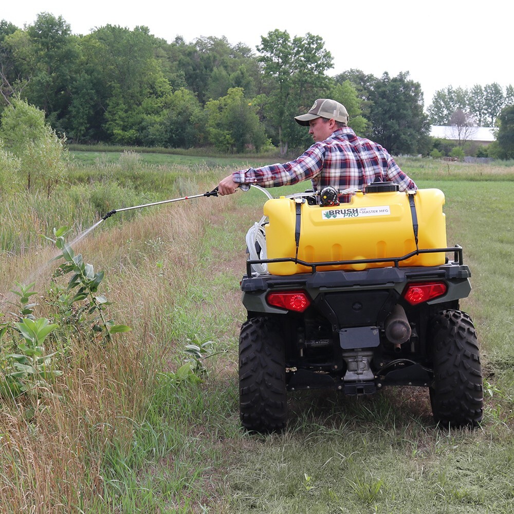 Master MFG 25 Gal Diesel Compatible Brush Pro Spot Sprayer - Flojet 1.6Gpm
