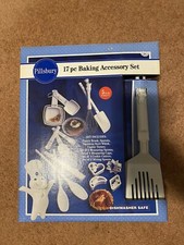 Vintage 1993 Pillsbury 17 pc Baking Acessory Set