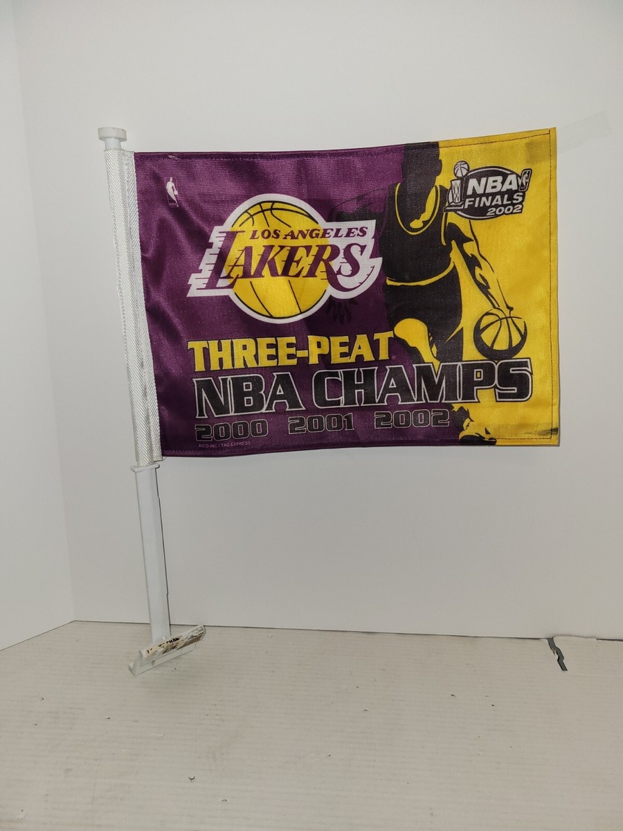 LOS ANGELES LAKERS, THREE-PEAT 2000 2001 2002 NBA CHAMPS CAR FLAG