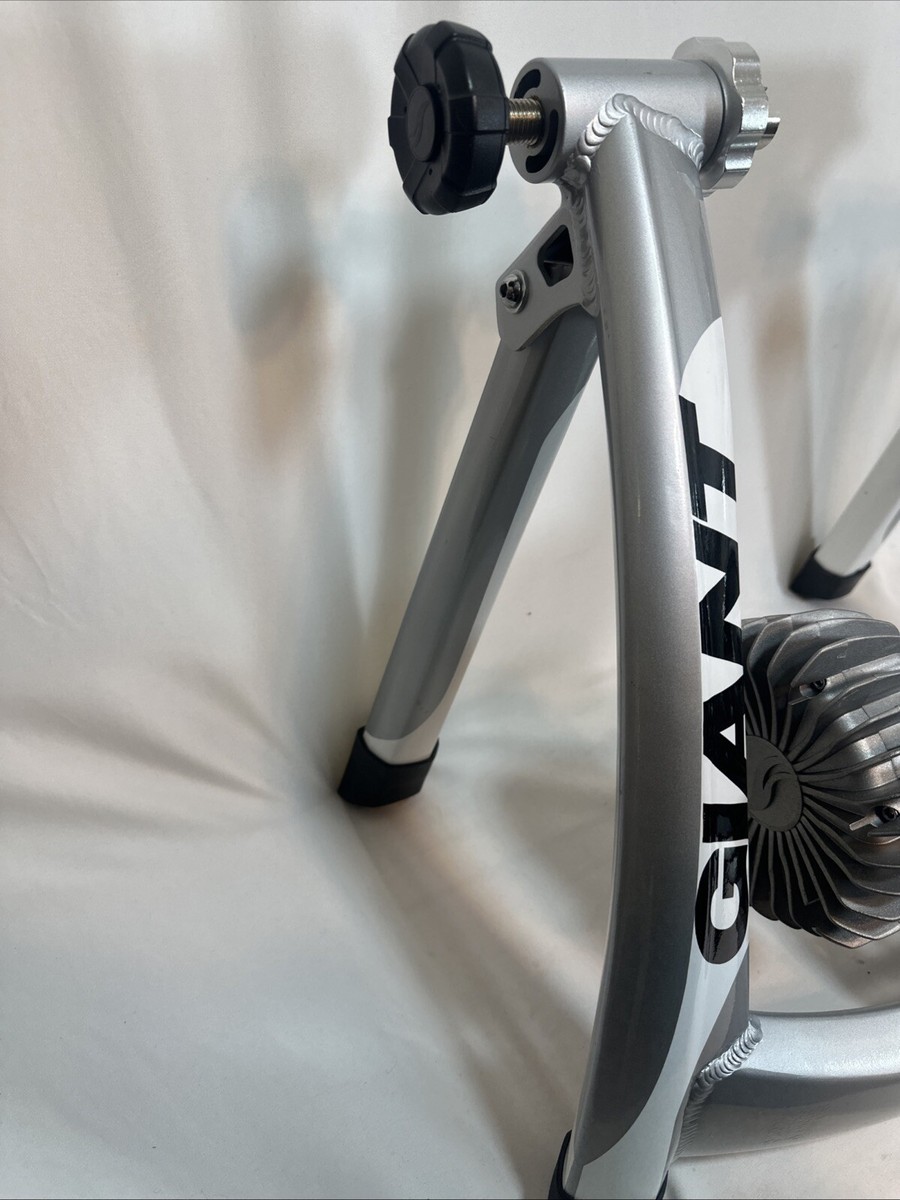 GIANT Cyclotron Fluid Trainer ＋前輪ブロック GIANT Cyclotron Fluid Trainer ＋前輪ブロック
