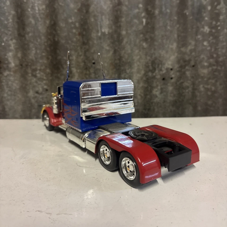 Jada Toys Transformers 1/24 Scale 30446 Western Star Optimus Prime Vehicle — 第 4/4 张图片