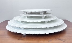 Wilton Circles Of Strength Cake Separator Round Scalloped Plate Lot of 5 White