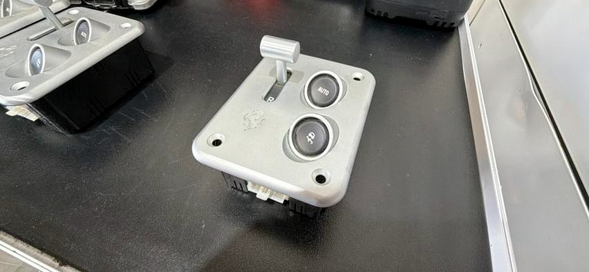 Ferrari 360 Reverse / Auto / Traction F1 Control Switch Module – OEM 181067