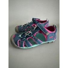 Keen Sandals Youth Size 5 EUC