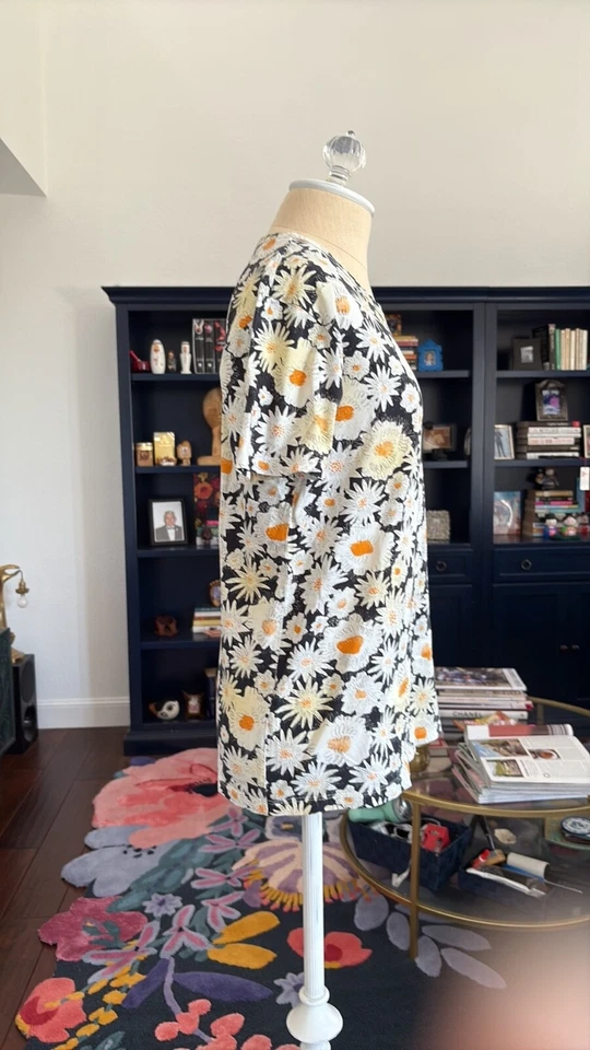 Camisa Burberry Floral Margarita Negra, Crema, Amarilla y Naranja Talla S Foto 4 de 4