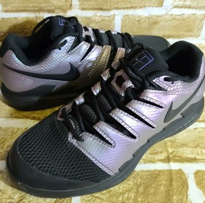 multicolor tennis shoes