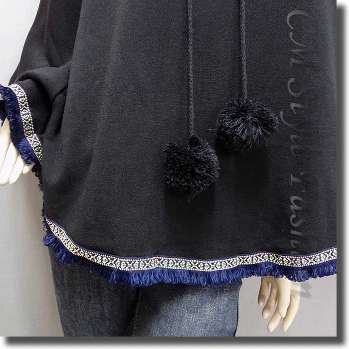 OFF WHITE Poncho Top in Pile con Cappuccio Pom Pom Frange Nero M~L
