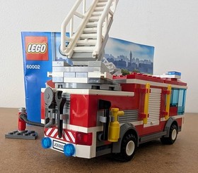 LEGO 60002 City Ladder Fire Truck Firefighter Minifigure