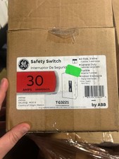 GE Indoor 30 amp Fusible Disconnect - NEW