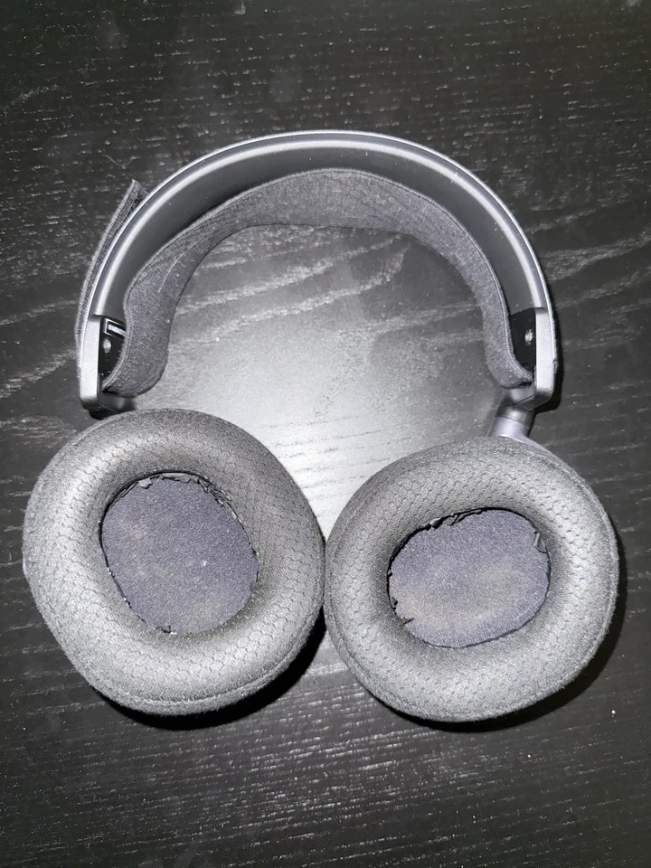 SteelSeries 61504 Arctis 5 Gaming Headset - Black, PS5, PS4 And PC - Image 2 of 4