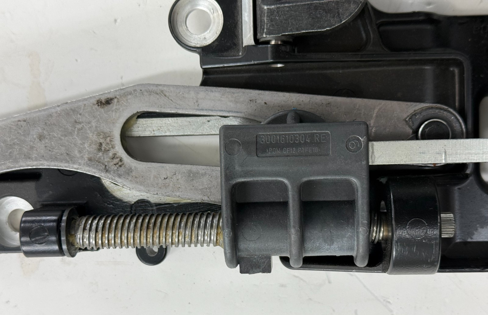 05-18 ASTON MARTIN DB9 VANQUISH FRONT RH TOP ROOF LOCK LATCH 4G43L51270AA OEM