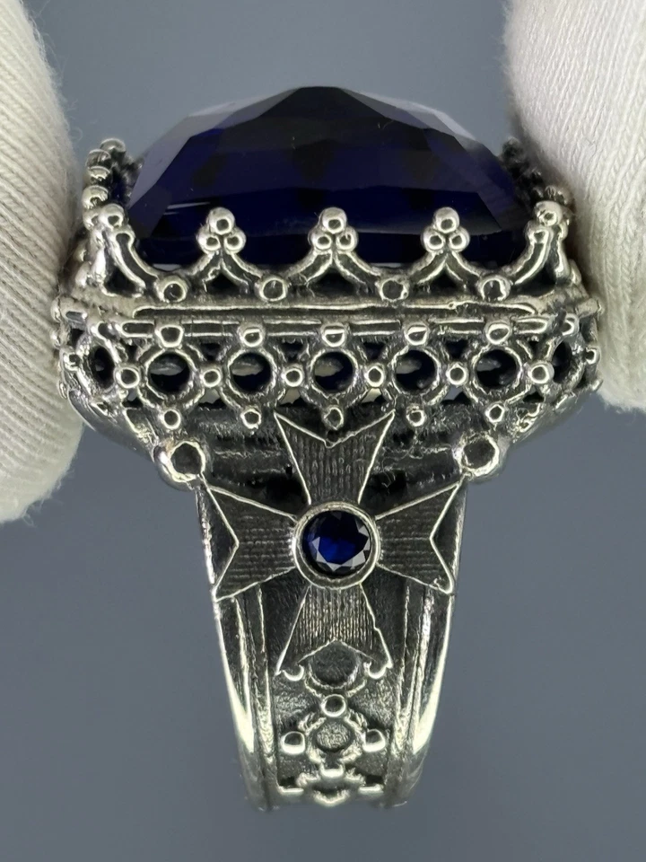 Anillo de plata de ley con zafiro azul para hombre, diseño Christian Royal King Foto 4 de 4