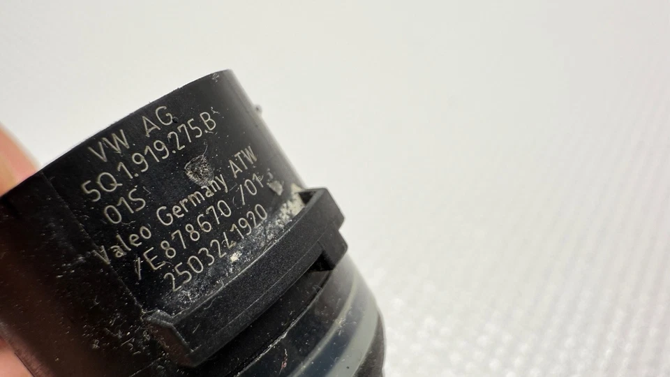 AUDI A6 A7 A8 Q8 S7 S8 2019 2020-2024 SENSOR DE ASISTENCIA DE ESTACIONAMIENTO DE PARACHOQUES 5Q1919275 OEM Foto 2 de 4