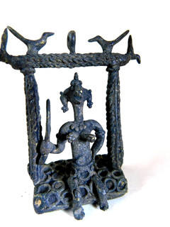 6) Ein ägyptischer (?) Schmuck Anhänger aus Bronze des 18. 19. Jahrhundert