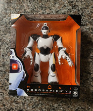 Robosapien V2 Robot Figure Mini Electronic 2005 WowWee Robonetics NIB 9"