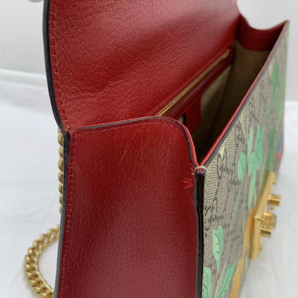 Gucci GG Supreme Tian Padlock Large Shoulder Bag Mint Red chain