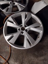 AUDI Q4 E-TRON ALLOY WHEEL 5 Y SPOKE GENUINE 9 X 20 ET42  REAR