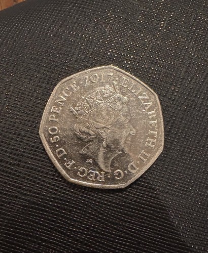 CHARITY*EXTREMELY RARE* Benjamin Bunny 2017 Elizabeth II - RARE 50p COIN - Picture 2 of 2