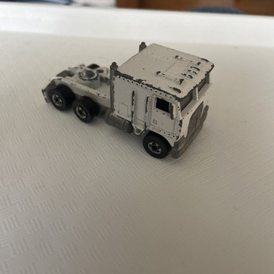 Hot Wheels Steering Rigs 1981 HW RACING TEAM KENWORTH White Truck Semi Trailer