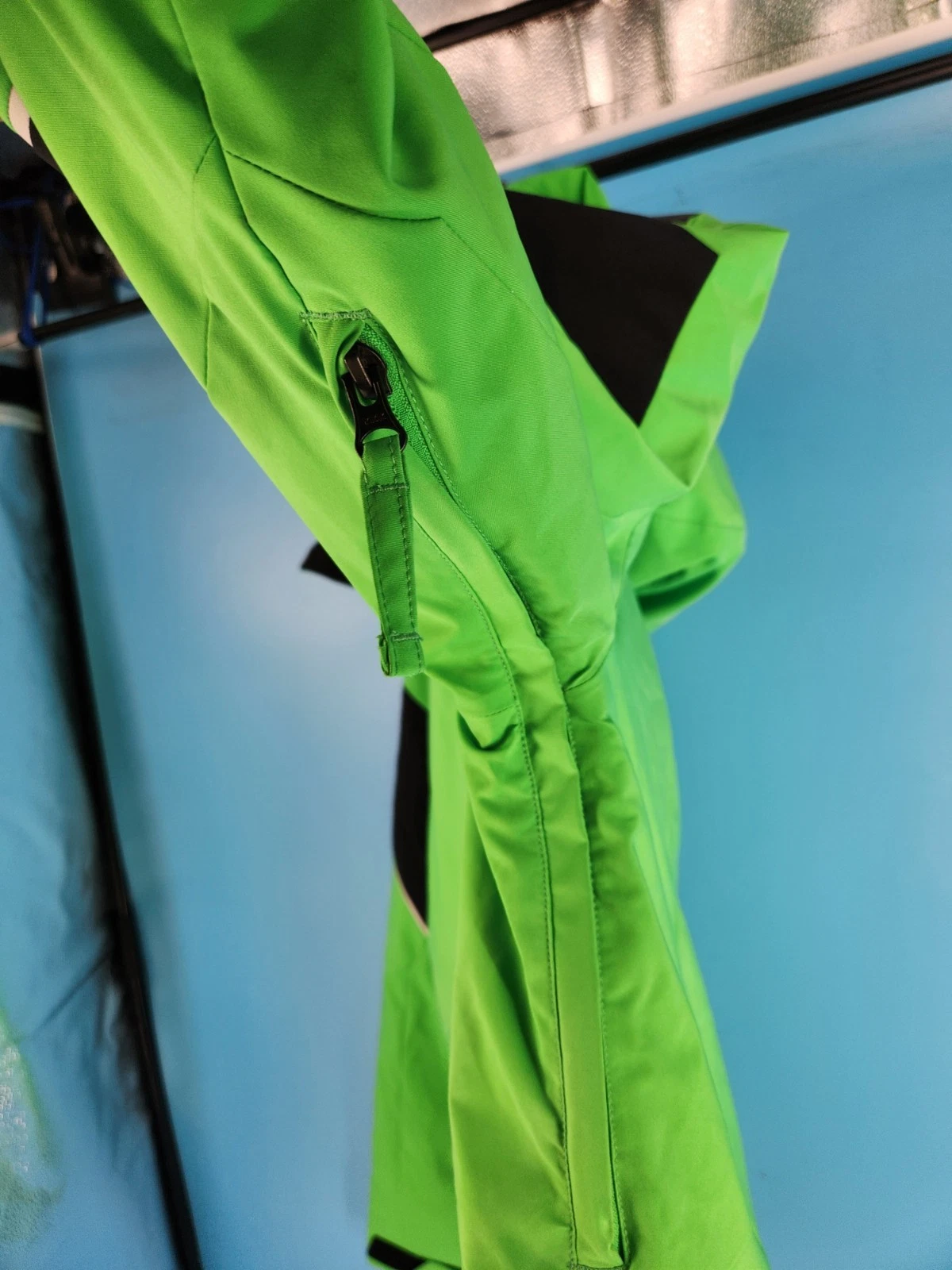 Obermeyer Men's Foundation Jacket Green MED MSRP $319 - product detail image 7