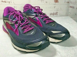 brooks ravenna size 12