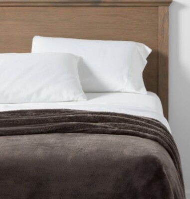 ** NEW ** King Microplush Bed Blanket Hot Coffee - Threshold
