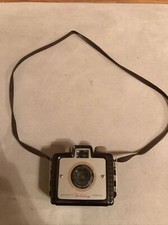 KODAK BROWNIE HOLIDAY CAMERA VINTAGE BAKELITE CLASSIC ORIGINAL STRAP 
