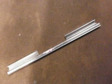 MUC2322 Window Channel Front for Range Rover Classic Discovery 1