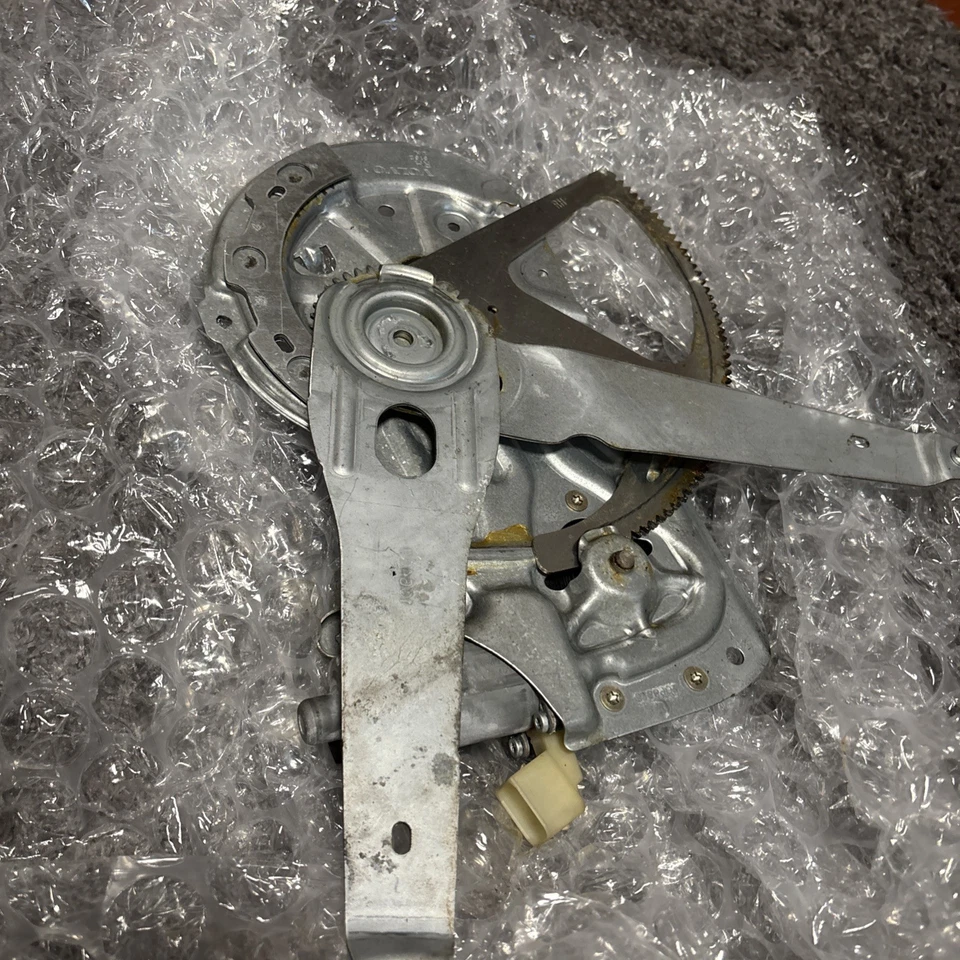 Volvo Right Front Door Window Regulator w/Motor 30784579-2 fits S60 V70 S80 Foto 2 de 4