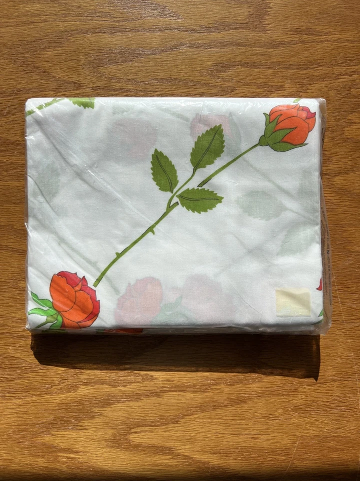 Vintage Wamsutta x Christian Dior / The Dior Rose in Red / Twin Flat Sheet New - Image 4 of 4