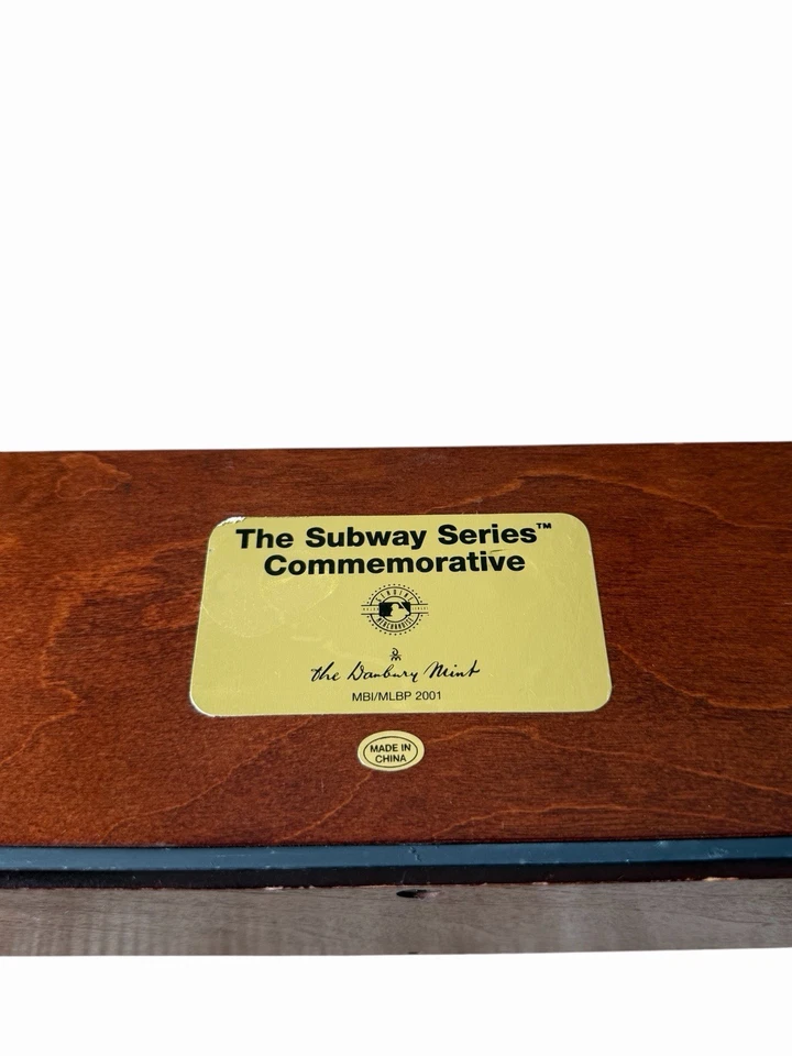 Danbury Mint Subway Series Commemorative Mini Statue New York Yankees Mets 2000 - Image 4 of 4