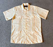 Guayaberitas D'Yucatan Men's Short Sleeve Embroidered Guayabera Shirt - Size 40