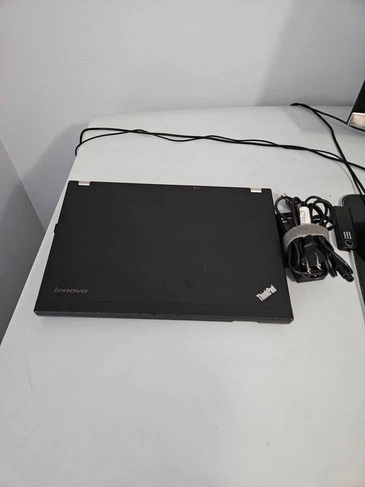 Portátil Lenovo Thinkpad X230 12,5" Core i5-3320M (2,60 GHz) 8 GB RAM, 112 GB Foto 2 de 4