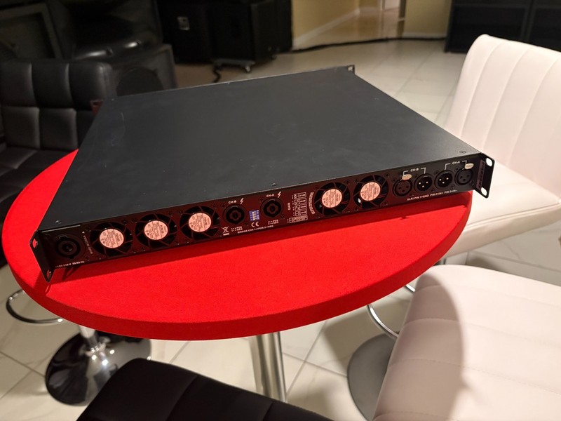CVR Audio D-3302 BLACK Professional 2-Channel Amplifier Class D 1 Space